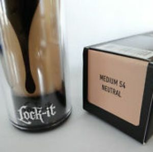 Kat Von D lock it FOUNDATION